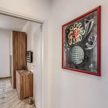 Metro C Greghouse Centocelle 公寓 *